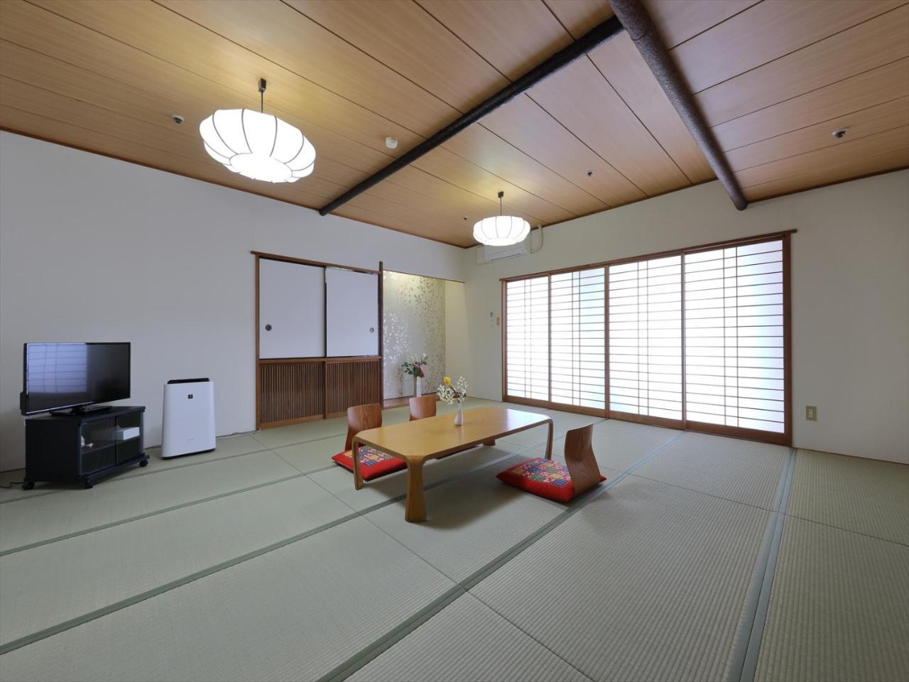 การ์เดน โฮเต็ล ชิอุงกะกุ ฮิงะชิ-มัตสึยะมะ Hotel Higashimatsuyama ภายนอก รูปภาพ