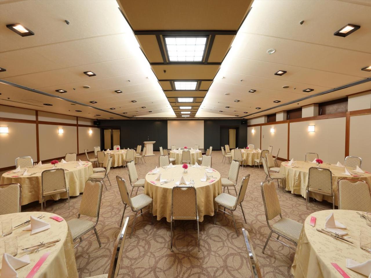การ์เดน โฮเต็ล ชิอุงกะกุ ฮิงะชิ-มัตสึยะมะ Hotel Higashimatsuyama ภายนอก รูปภาพ