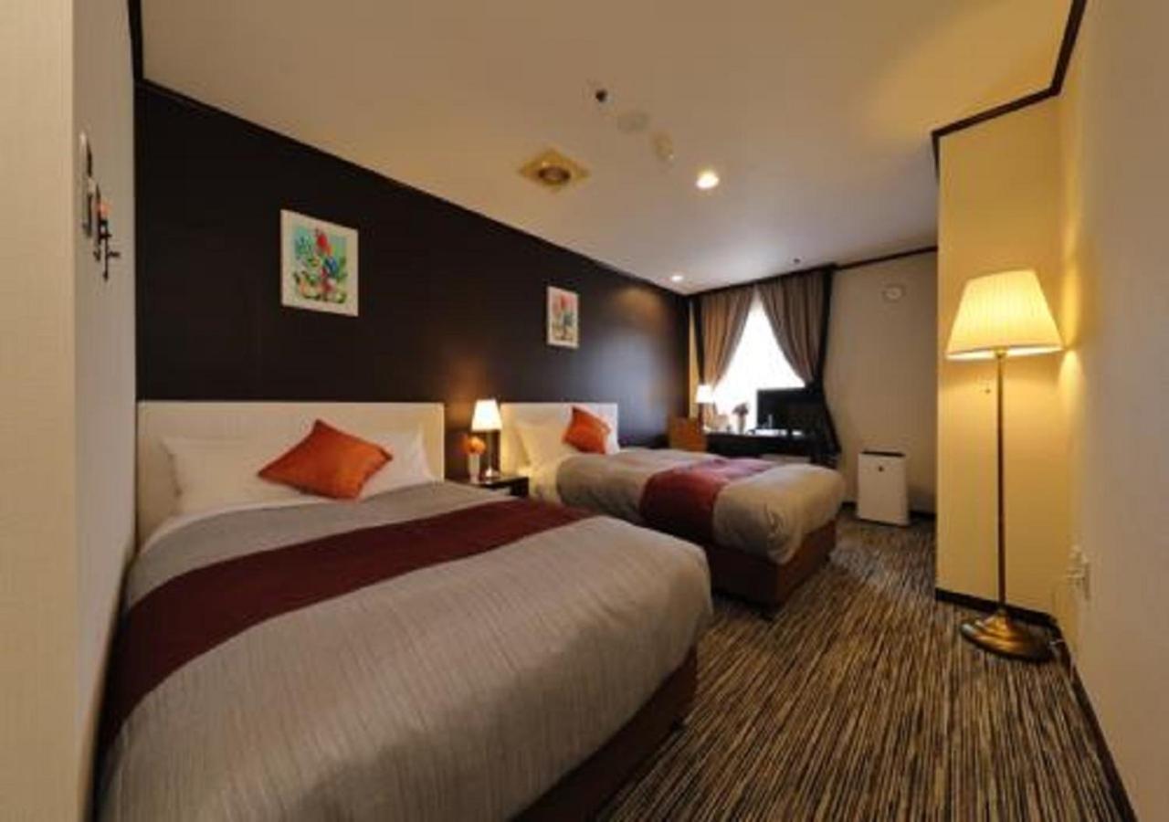 การ์เดน โฮเต็ล ชิอุงกะกุ ฮิงะชิ-มัตสึยะมะ Hotel Higashimatsuyama ภายนอก รูปภาพ
