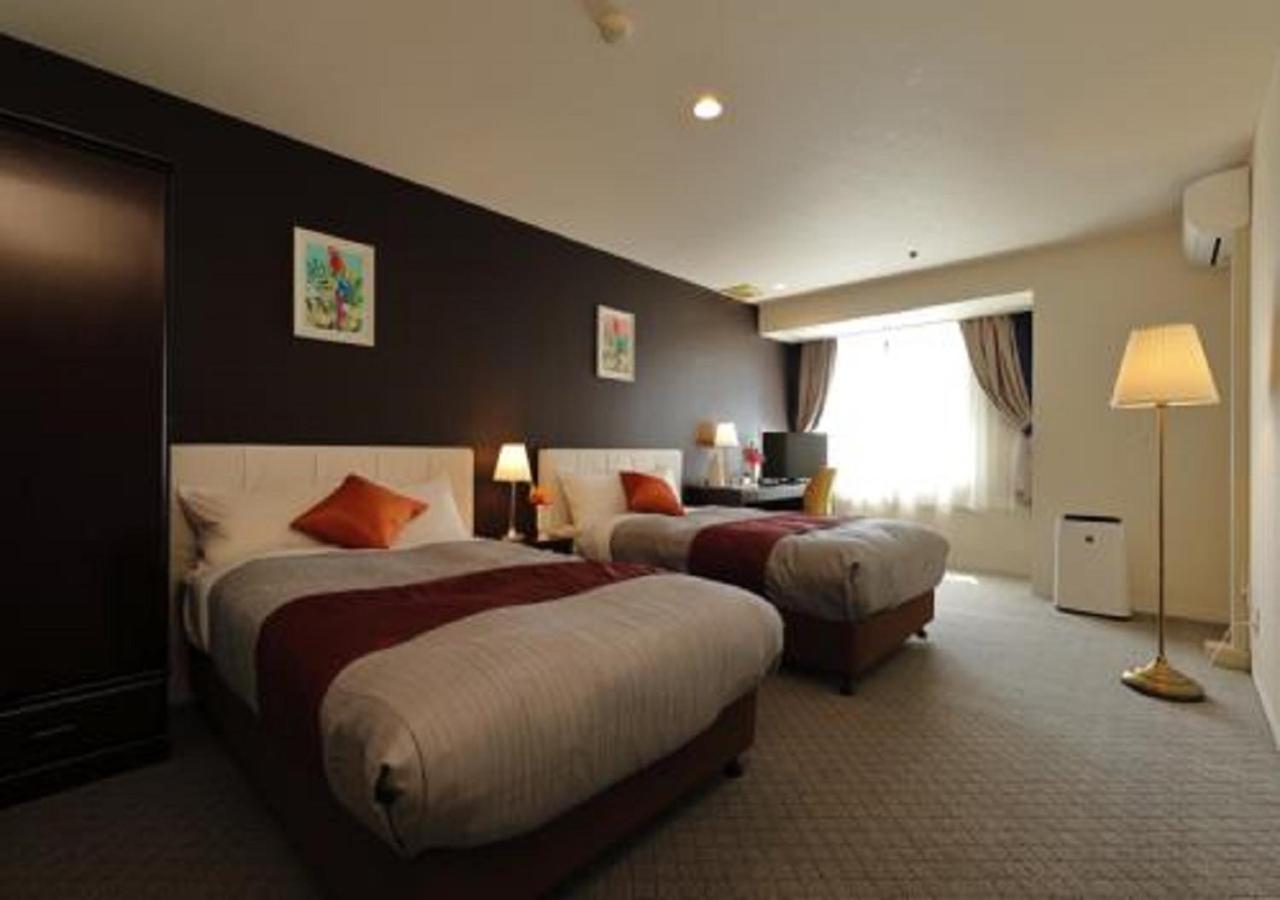 การ์เดน โฮเต็ล ชิอุงกะกุ ฮิงะชิ-มัตสึยะมะ Hotel Higashimatsuyama ภายนอก รูปภาพ