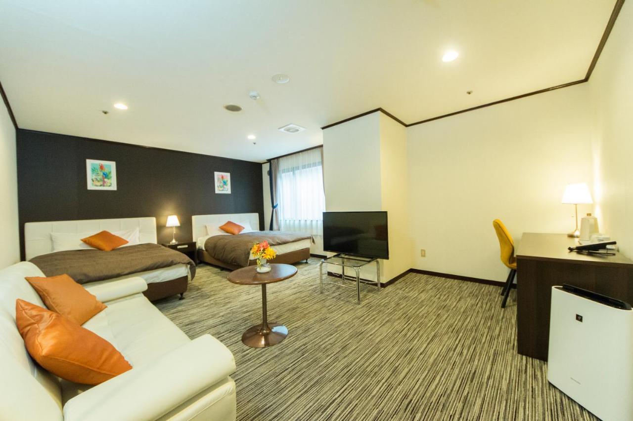 การ์เดน โฮเต็ล ชิอุงกะกุ ฮิงะชิ-มัตสึยะมะ Hotel Higashimatsuyama ภายนอก รูปภาพ
